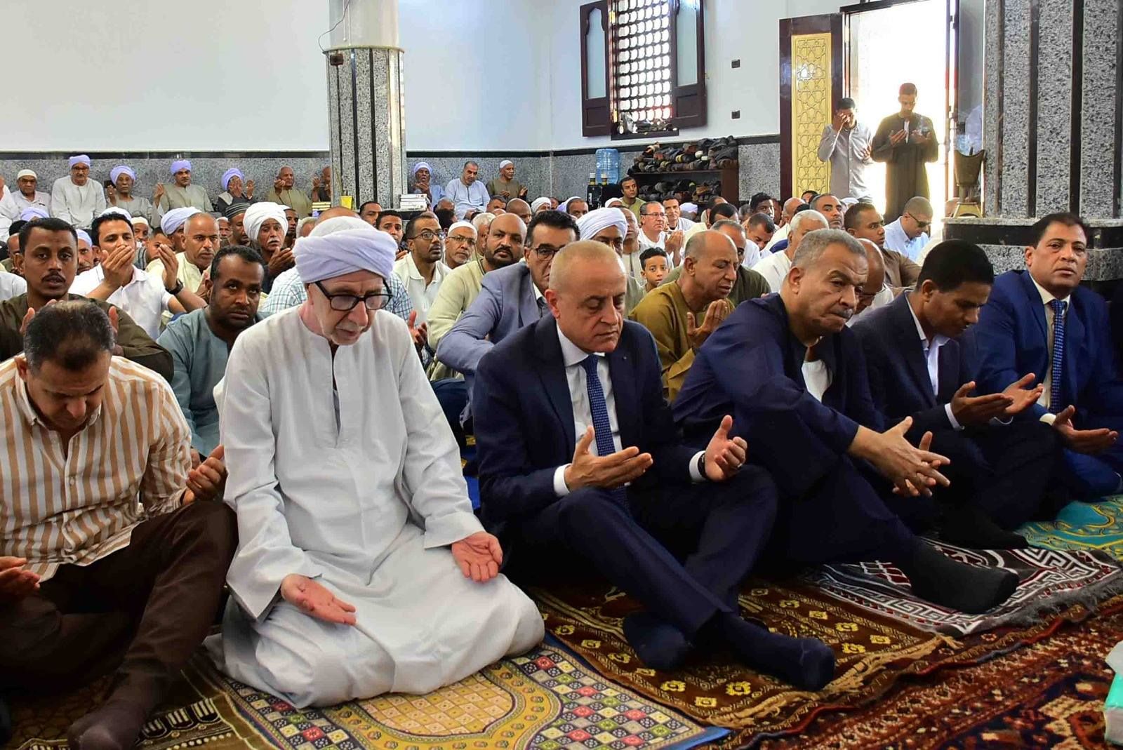 محافظ الأقصر يفتتح مسجد الشهداء بنجع غنيم في منشأة العمارى محافظ الأقصر يفتتح مسجد الشهداء بنجع غنيم في منشأة العمارى