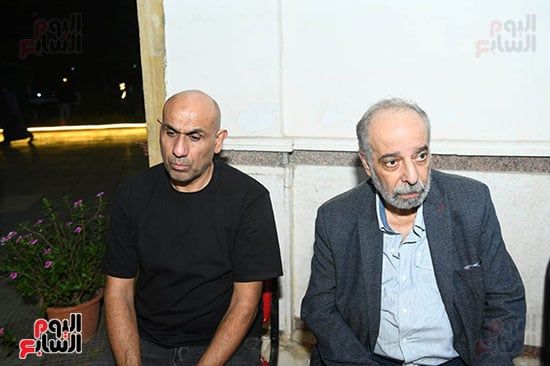 ياسر صادق محمد حسني يقدمان واجب العزاء ياسر صادق محمد حسني يقدمان واجب العزاء