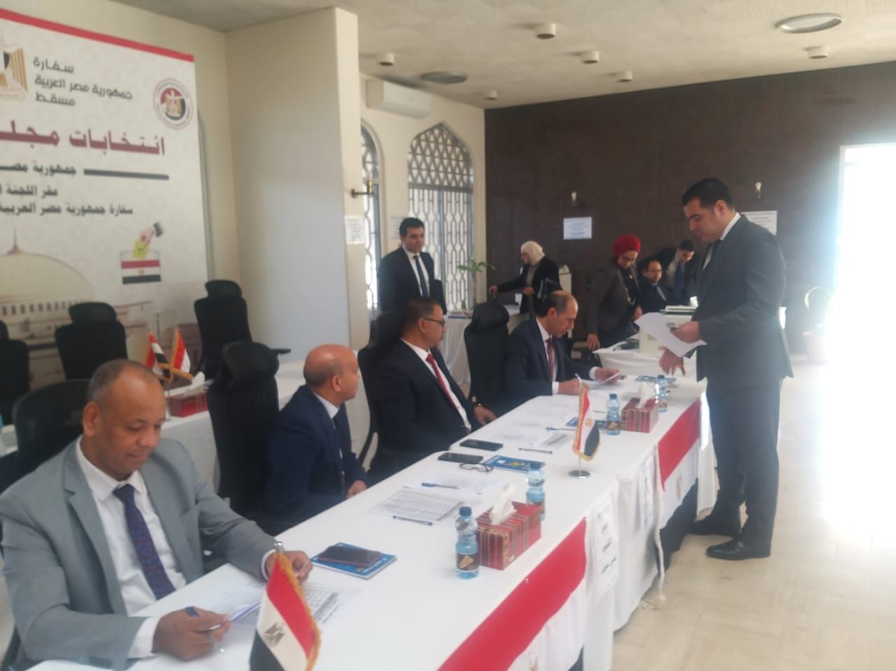 انتخابات مجلس النواب بالسفارة المصرية بمسقط (1) انتخابات مجلس النواب بالسفارة المصرية بمسقط (1)