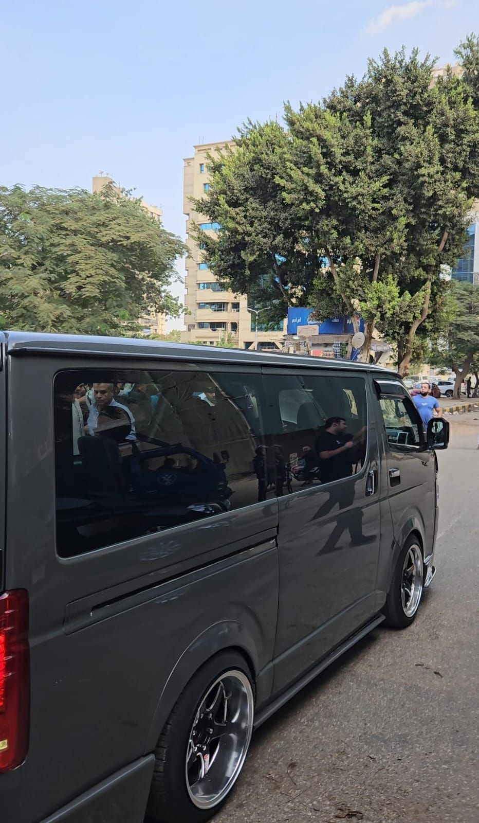 لحظة وصول الجثمان لحظة وصول الجثمان