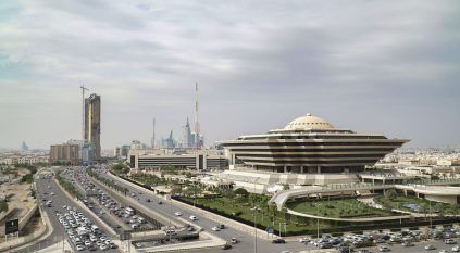 الداخلية تحصد جائزة الحكومة الرقمية عن فئتي أفضل خدمة رقمية “لوحات المركبات” و”قائد رقمي”