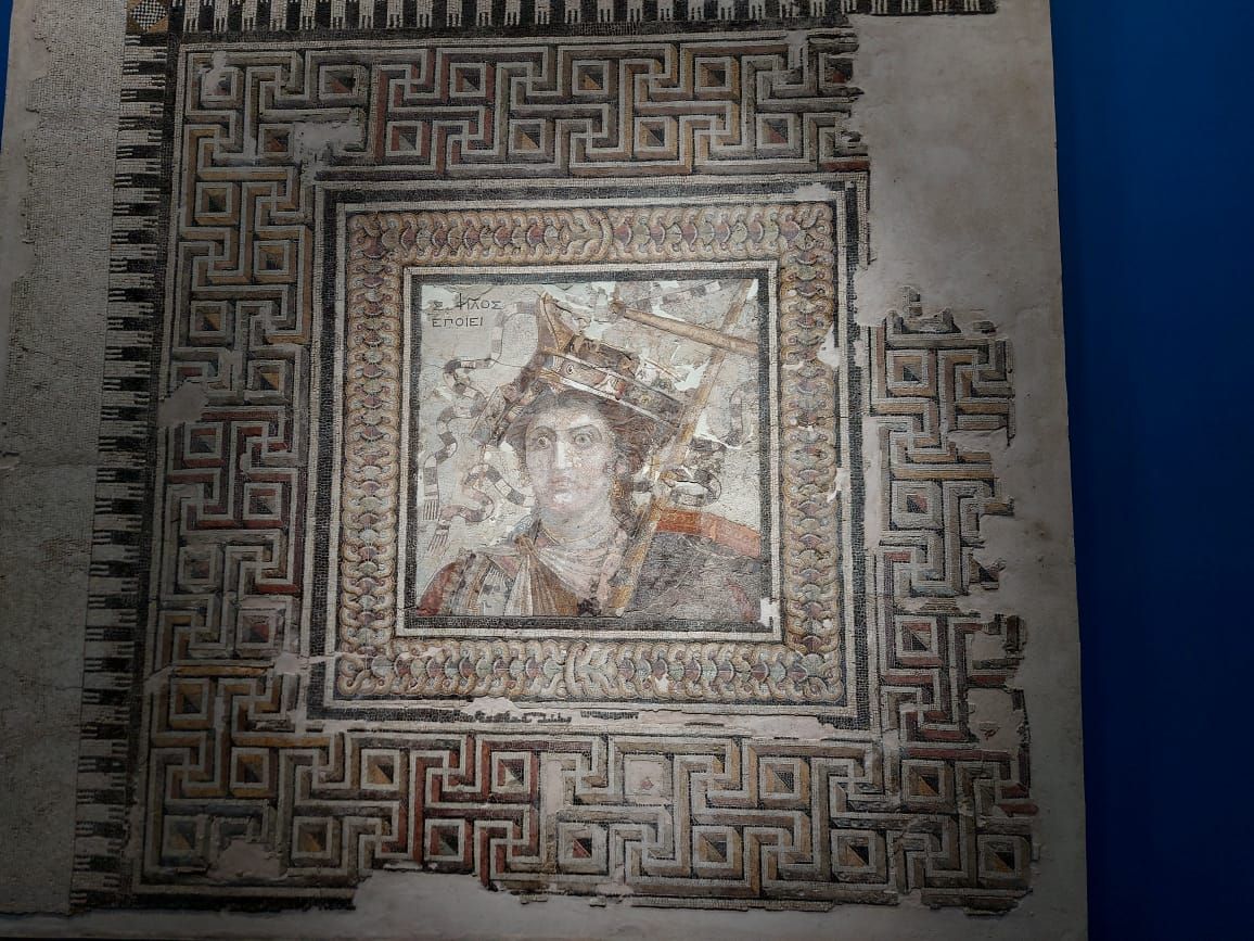 الملكة البطلمية جاحظة العينين