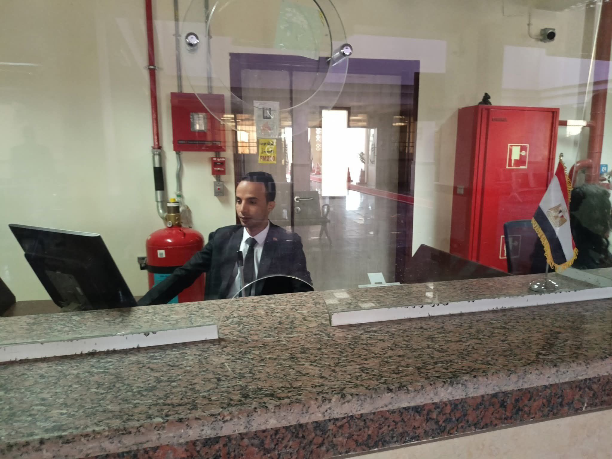 شباب لخدمة المواطنين بوحدة فحص فنى إلكترونية لإدارة المرور بمدينة طيبة شباب لخدمة المواطنين بوحدة فحص فنى إلكترونية لإدارة المرور بمدينة طيبة