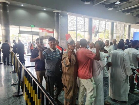 المصريون-يشاركون-بفاعلية-فى-التصويت المصريون-يشاركون-بفاعلية-فى-التصويت