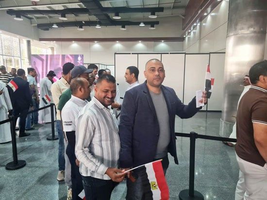 مشاركة-الجالية-المصرية-فى-الاقتراع مشاركة-الجالية-المصرية-فى-الاقتراع