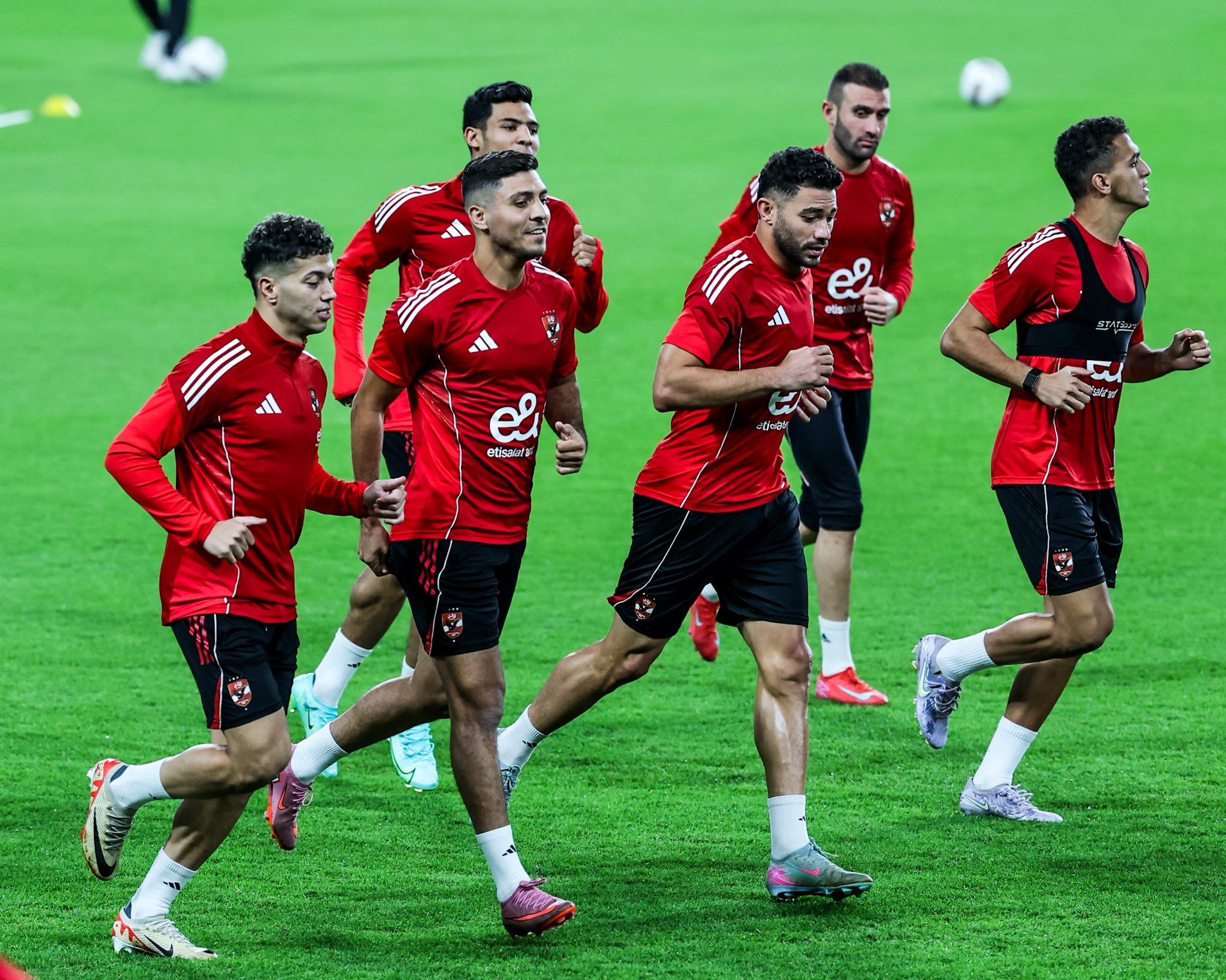 تدريب فريق الاهلى بمشاركة محمد شريف وامام عاشور