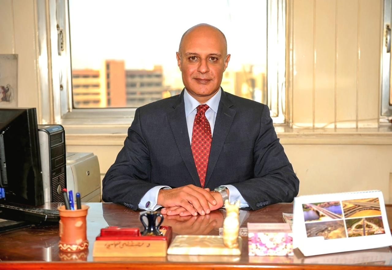 الناقد السينمائى د. مصطفى فهمى رئيس ومؤسس المهرجان الناقد السينمائى د. مصطفى فهمى رئيس ومؤسس المهرجان