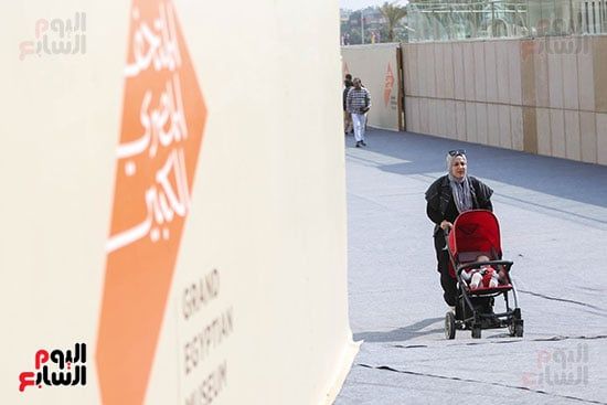 توافد على المتحف الكبير (6) توافد على المتحف الكبير (6)