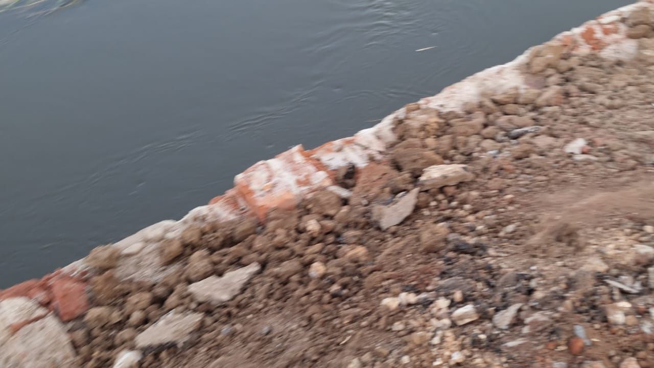 الحافة الغربية المنهارة