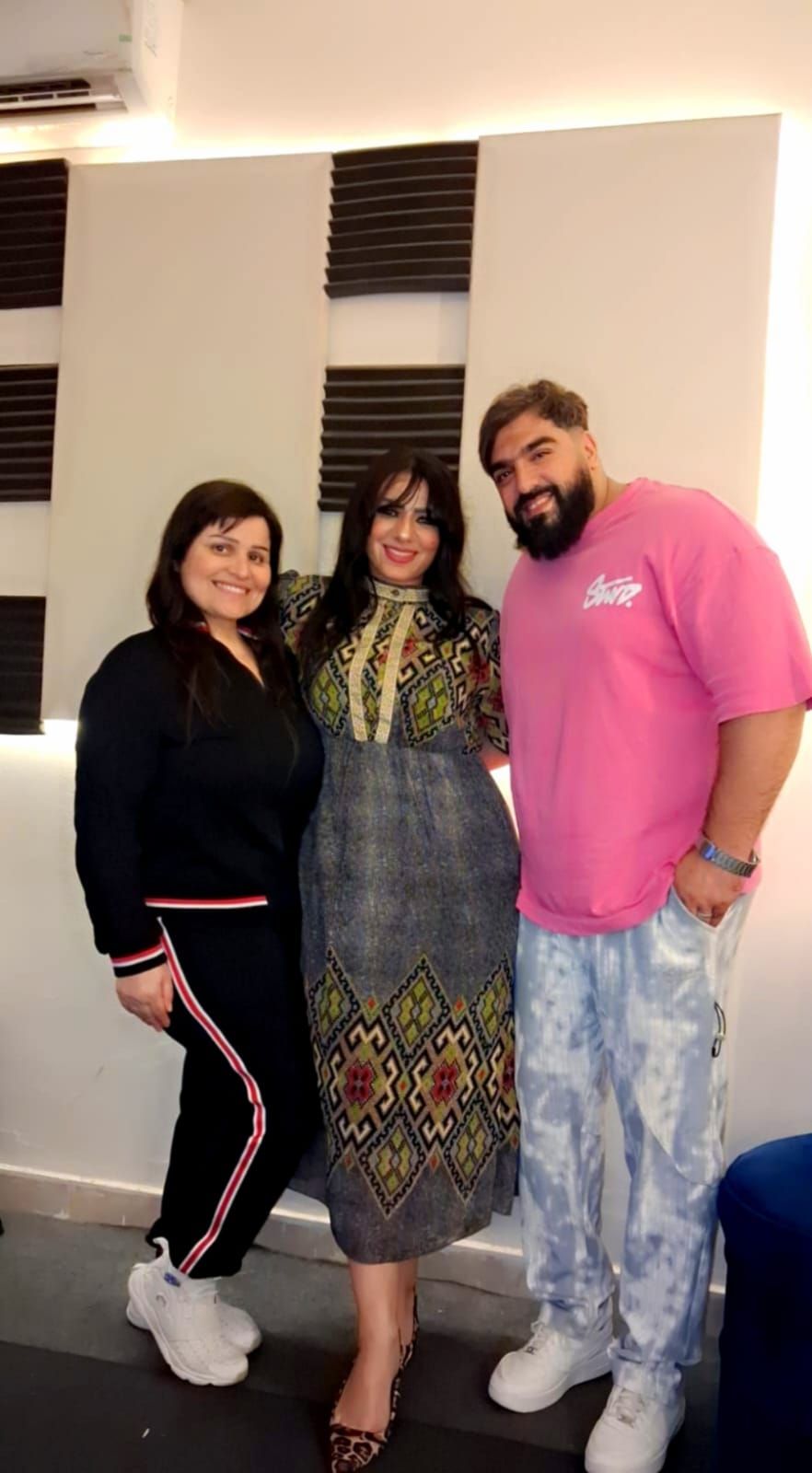 فريق عمل أغنية أخيرا جيت من التسجيل فريق عمل أغنية أخيرا جيت من التسجيل