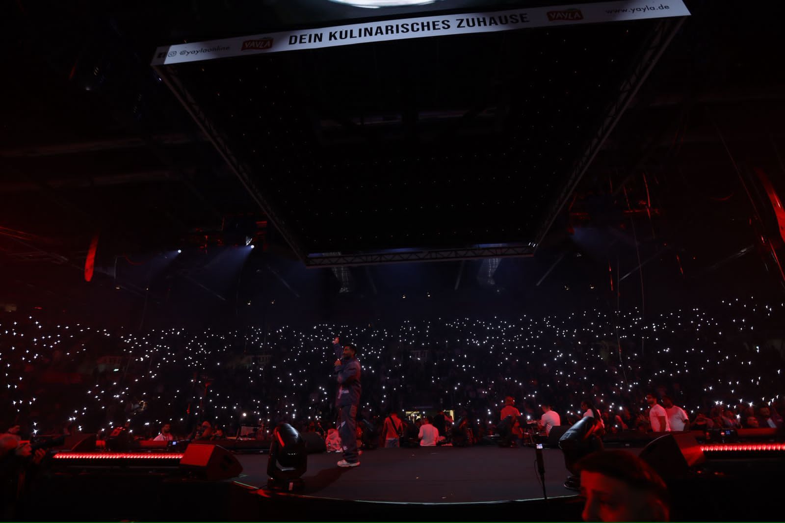 الفنان أحمد سعد الفنان أحمد سعد