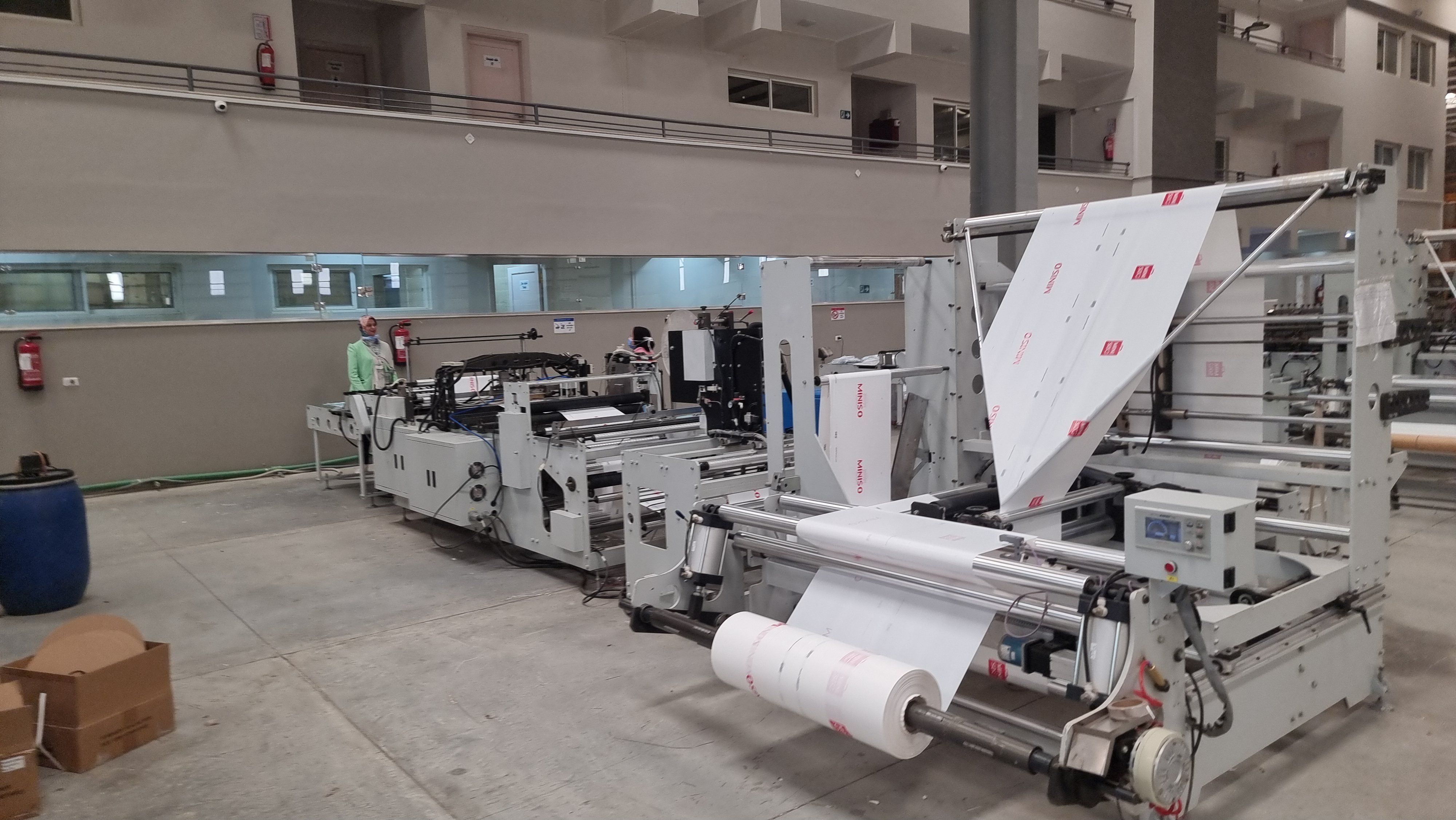 خط إنتاج بالمصنع خط إنتاج بالمصنع