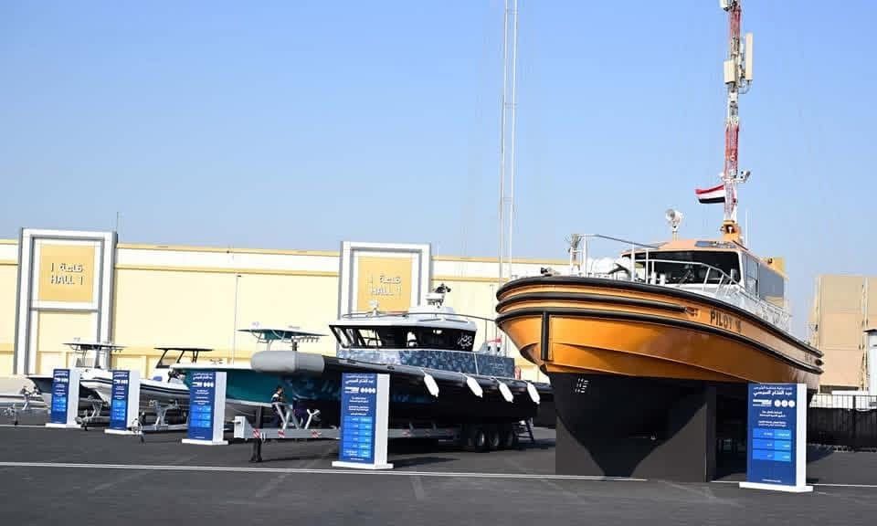 لانشات حديثة ضمن أحدث وسائل النقل والصناعات المحلية بساعة الاصطفاف لانشات حديثة ضمن أحدث وسائل النقل والصناعات المحلية بساعة الاصطفاف