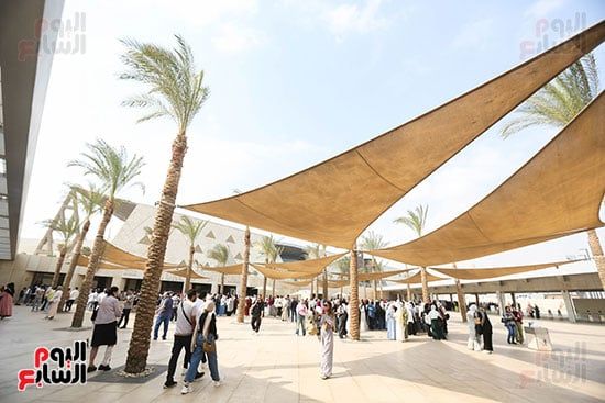 توافد على المتحف الكبير (9) توافد على المتحف الكبير (9)