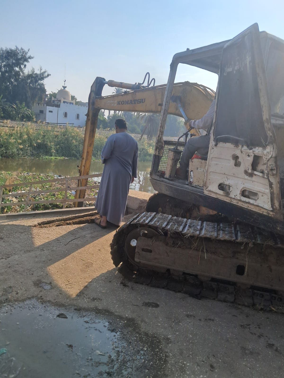 رفع المخلفات من تحت الغنهيار