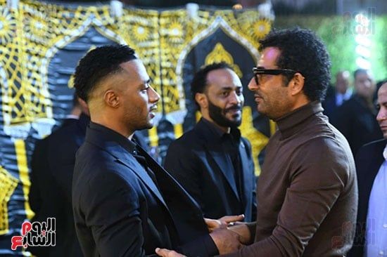 عمرو سعد يقدم واجب العزاء للفنان محمد رمضان عمرو سعد يقدم واجب العزاء للفنان محمد رمضان