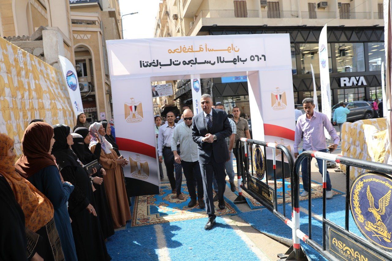 جولة المحافظ