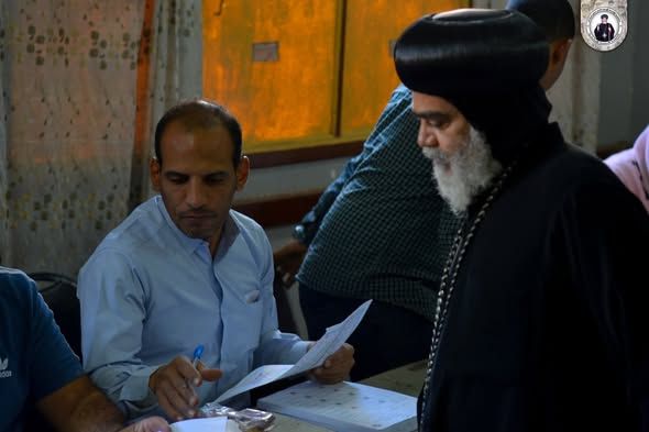 نيافة الأنبا بضابا يُدلي بصوته في انتخابات مجلس النواب