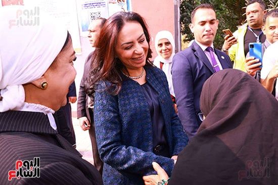 وزيرة التضامن تدلي بصوتها في انتخابات النواب (2) وزيرة التضامن تدلي بصوتها في انتخابات النواب (2)