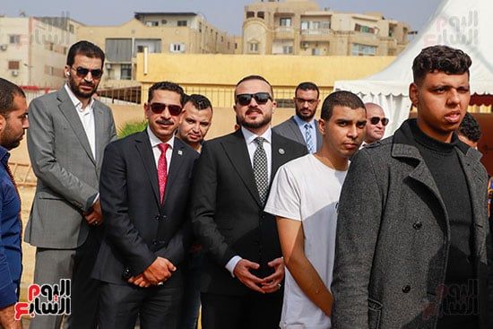 محمد الجارحى يدلى بصوته الانتخابى بالمدرسة اليابانية بالشيخ زايد (15)