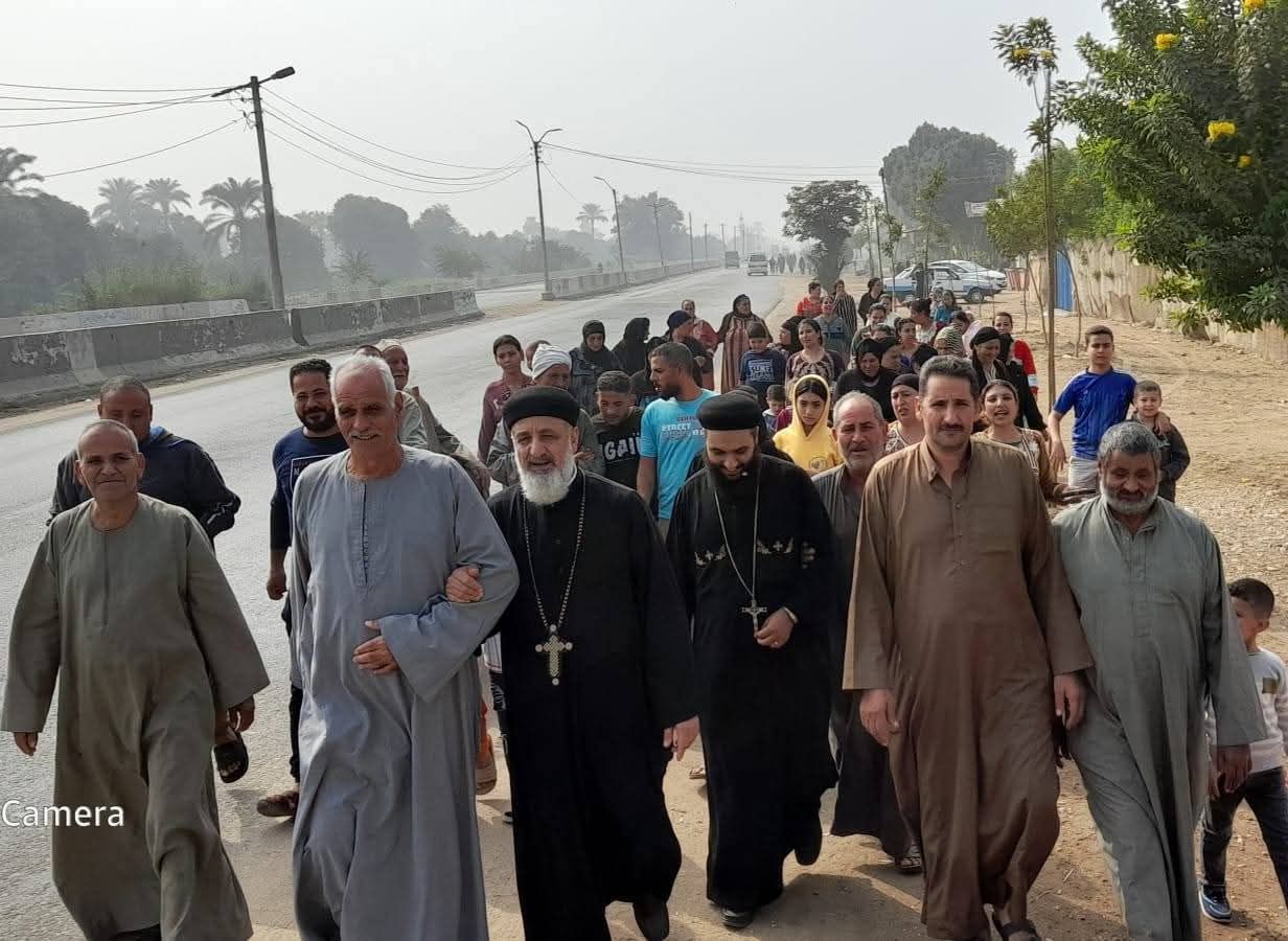 القمص ارميا يقود مسيرة