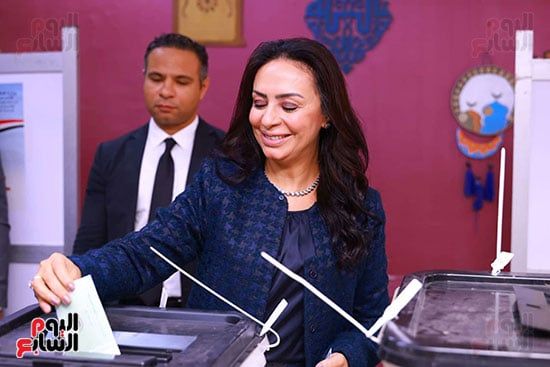 وزيرة التضامن تدلي بصوتها في انتخابات النواب (6) وزيرة التضامن تدلي بصوتها في انتخابات النواب (6)