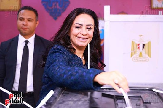 وزيرة التضامن تدلي بصوتها في انتخابات النواب (9) وزيرة التضامن تدلي بصوتها في انتخابات النواب (9)