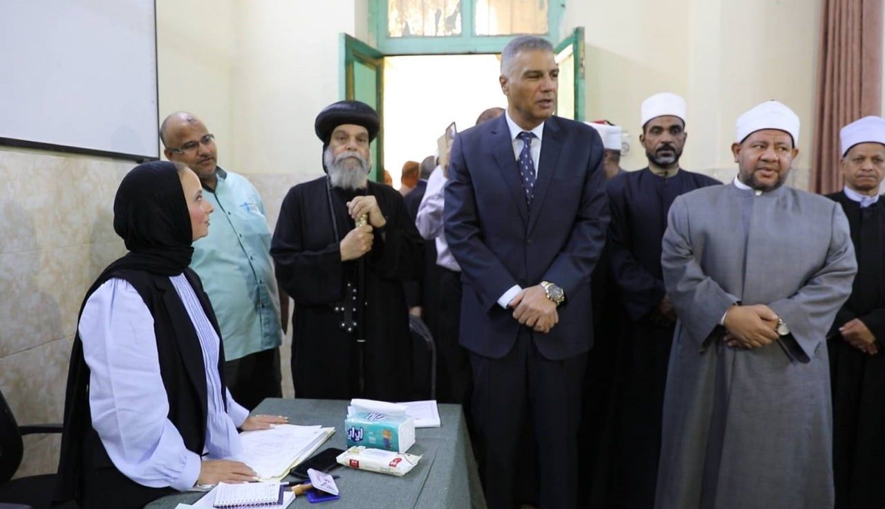 جولة المحافظ باللجان