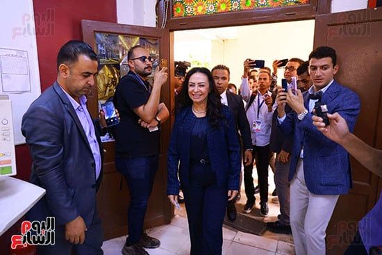 وزيرة التضامن تدلي بصوتها في انتخابات النواب (10) وزيرة التضامن تدلي بصوتها في انتخابات النواب (10)