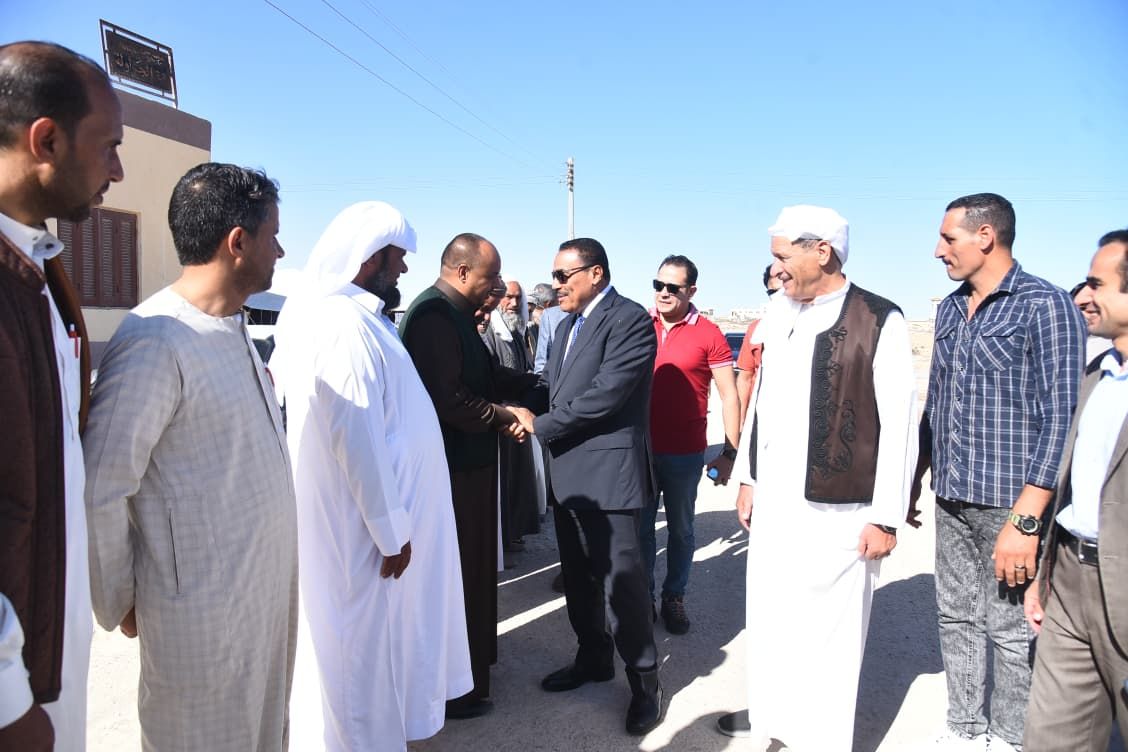 محاافظ مطروح يشيد باقبال الناخبين على اللجان محاافظ مطروح يشيد باقبال الناخبين على اللجان