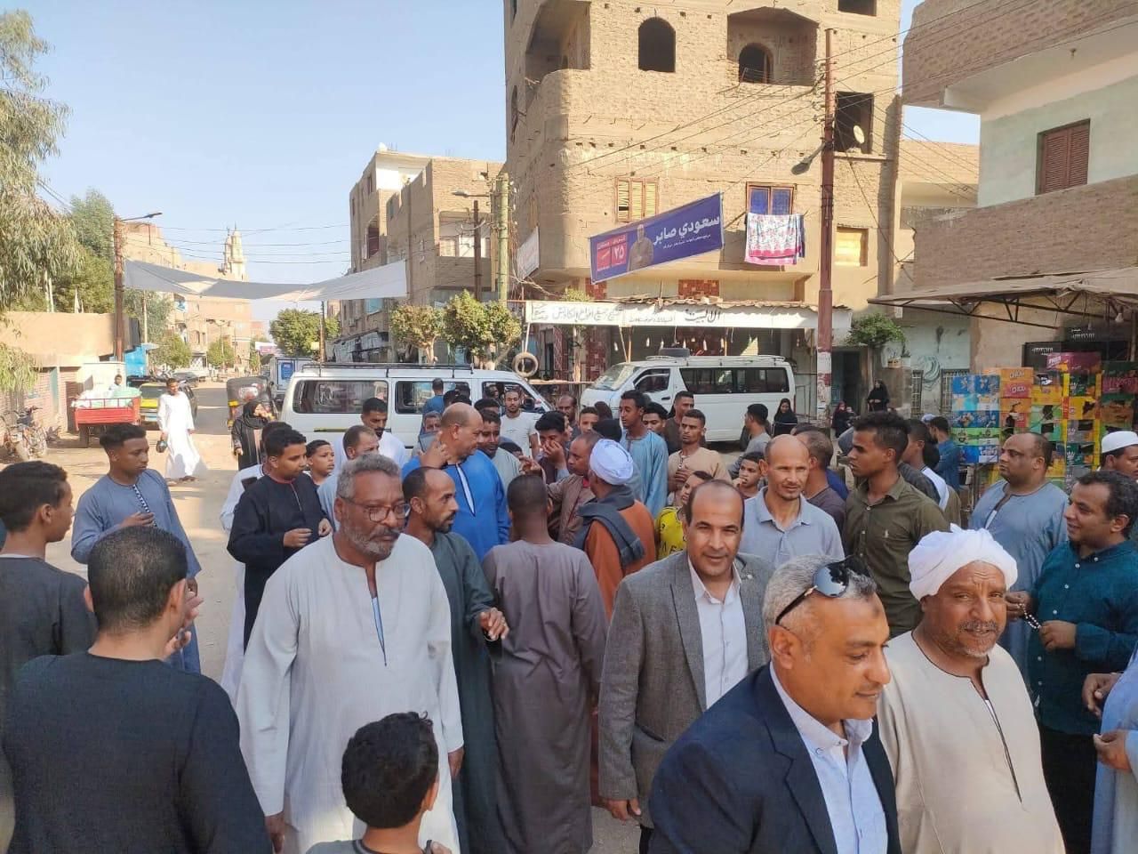 توافد الناخبون