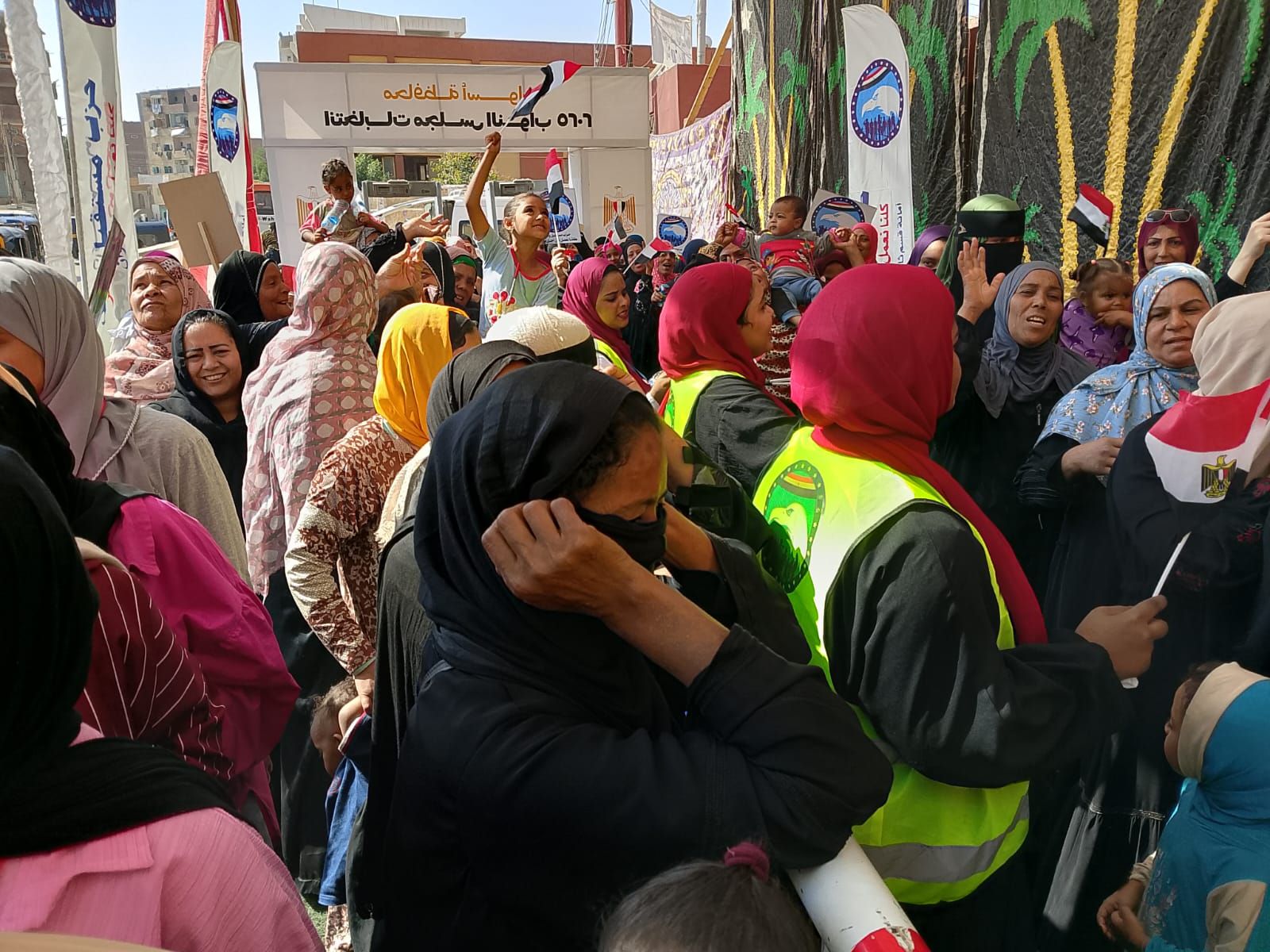 زحام شديد باسوان