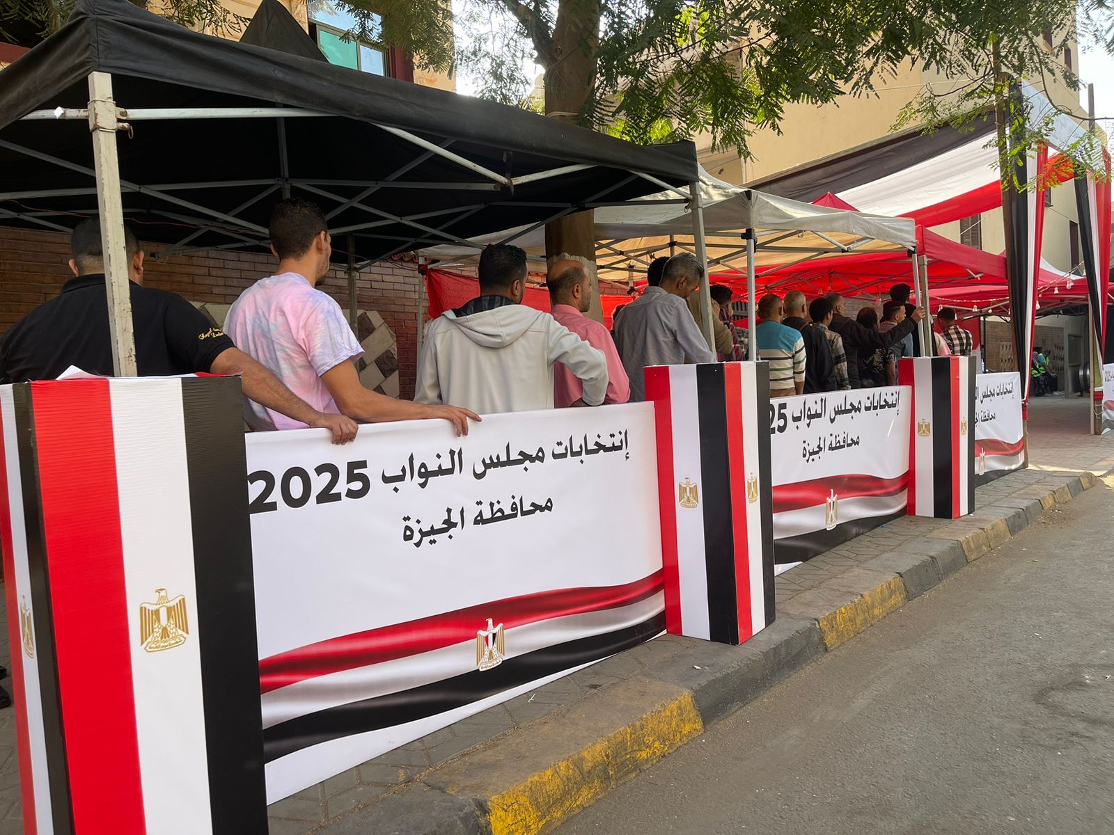 توافد المواطنين على لجان الجيزة ثاني أيام انتخابات مجلس النواب 2025 توافد المواطنين على لجان الجيزة ثاني أيام انتخابات مجلس النواب 2025