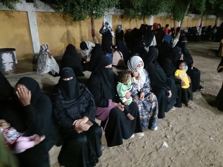 انتظار السيدات للمشاركة