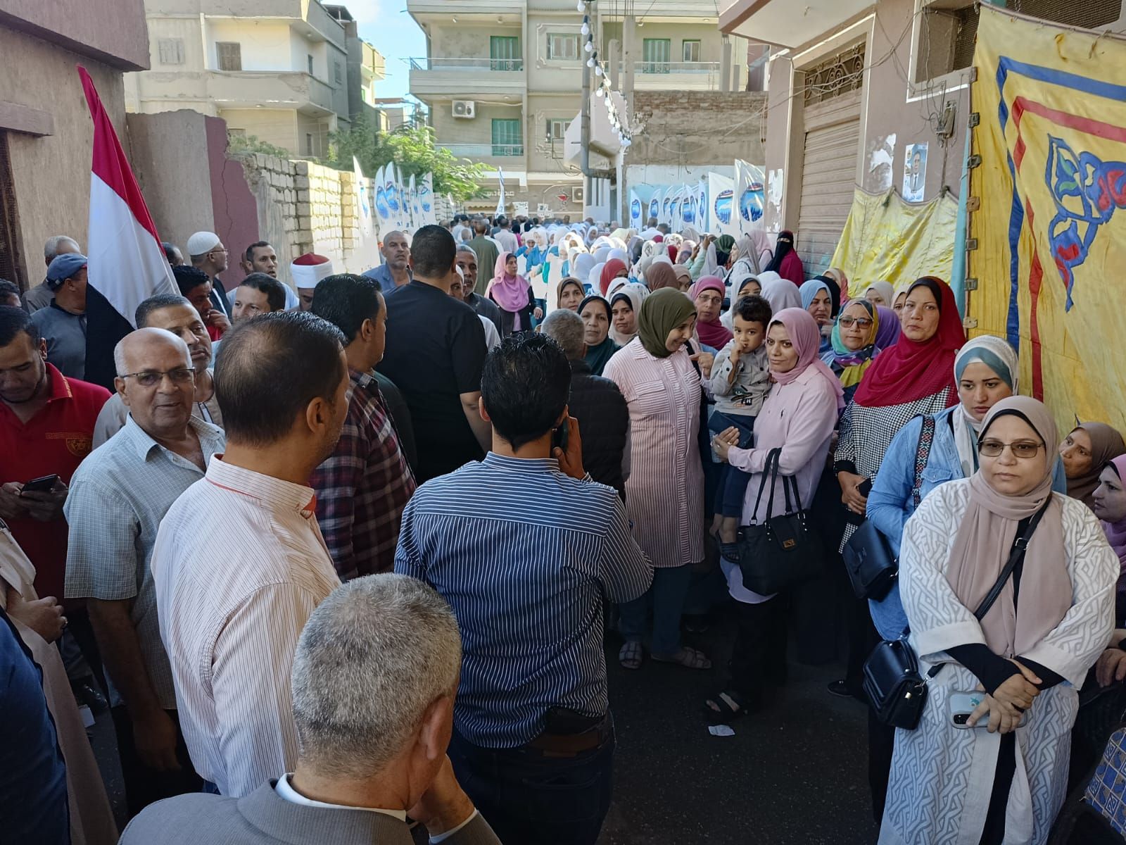 توافد الناخبين على لجان البحيرة (1)