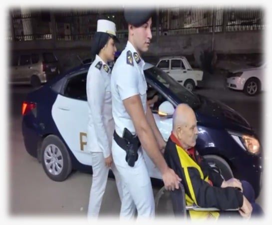 الداخلية تسهّل مشاركة كبار السن وذوي الهمم في العرس الديمقراطي (2) الداخلية تسهّل مشاركة كبار السن وذوي الهمم في العرس الديمقراطي (2)