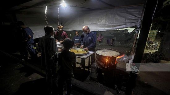 نازحون يكافحون في ظروف إنسانية صعبة من أجل البقاء