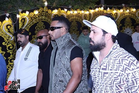 الفنان محمد رمضان فى عزاء إسماعيل الليثى الفنان محمد رمضان فى عزاء إسماعيل الليثى