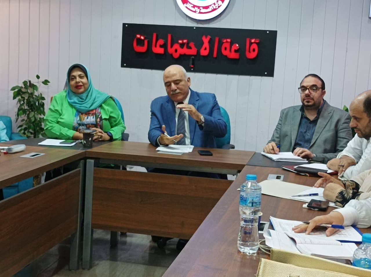 جانب من الاجتماع جانب من الاجتماع