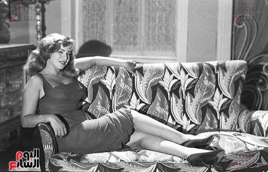 هند رستم وإطلالة ساحرة هند رستم وإطلالة ساحرة