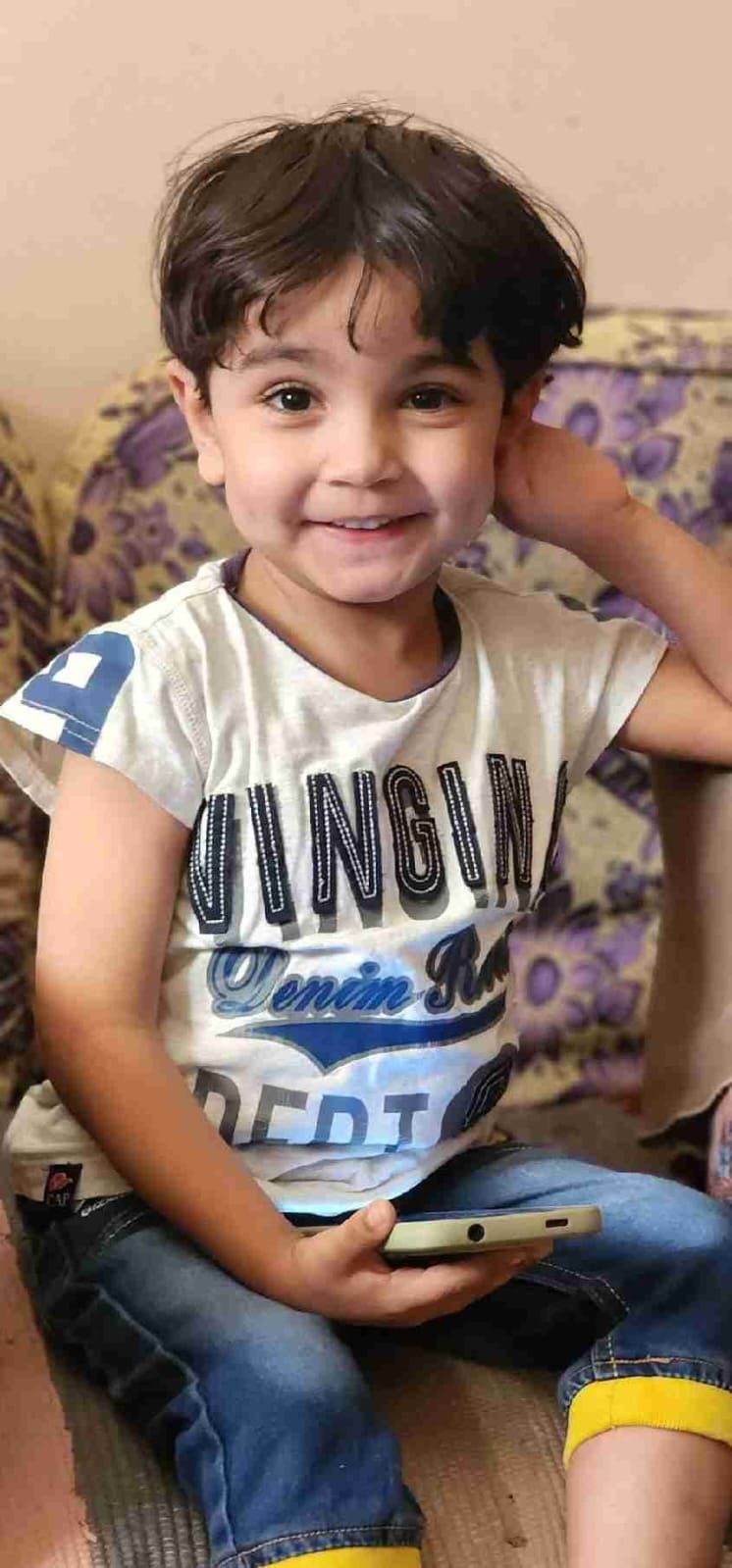 الطفل المصاب (3) الطفل المصاب (3)