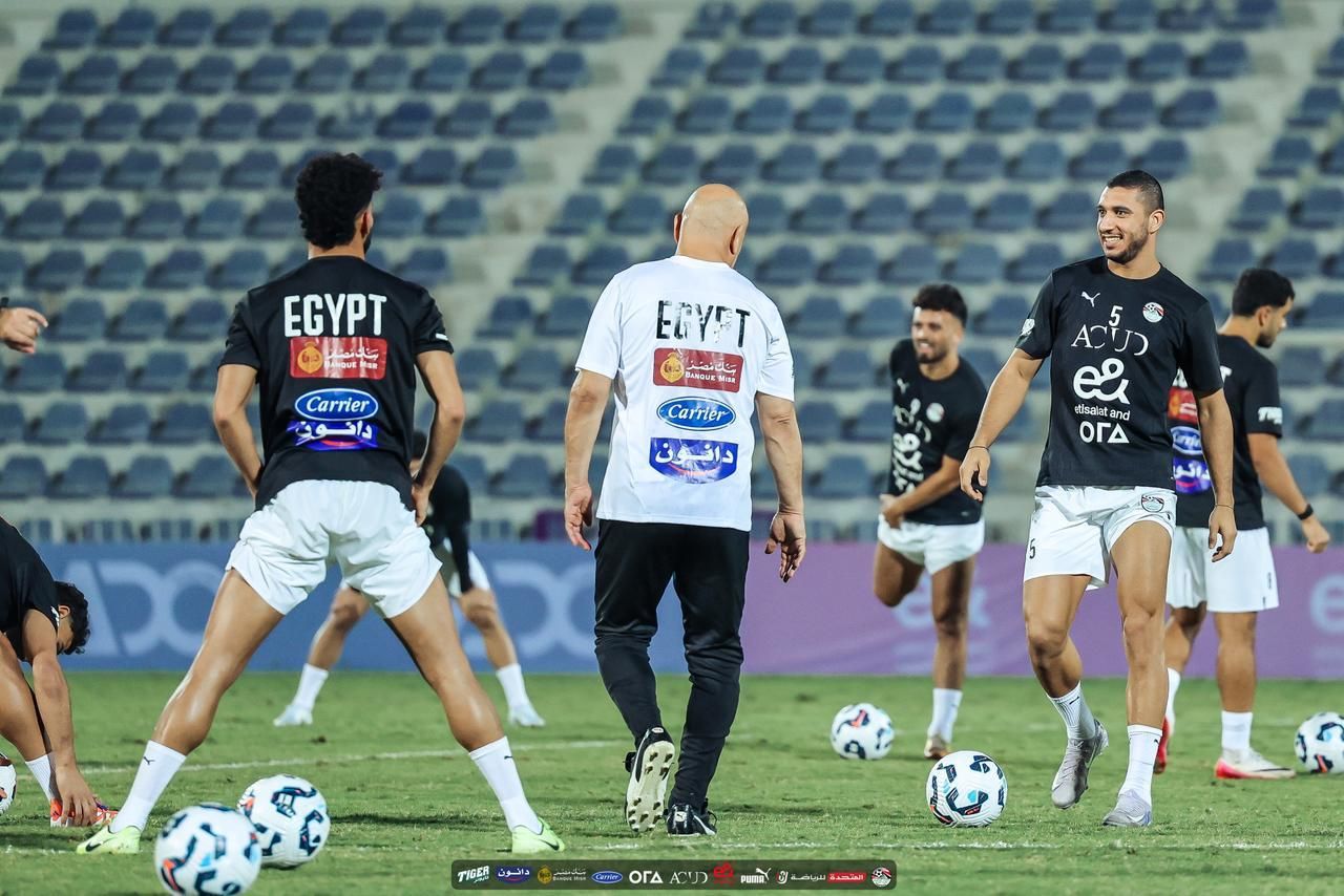 مران منتخب مصر الأول في استاد العين مران منتخب مصر الأول في استاد العين