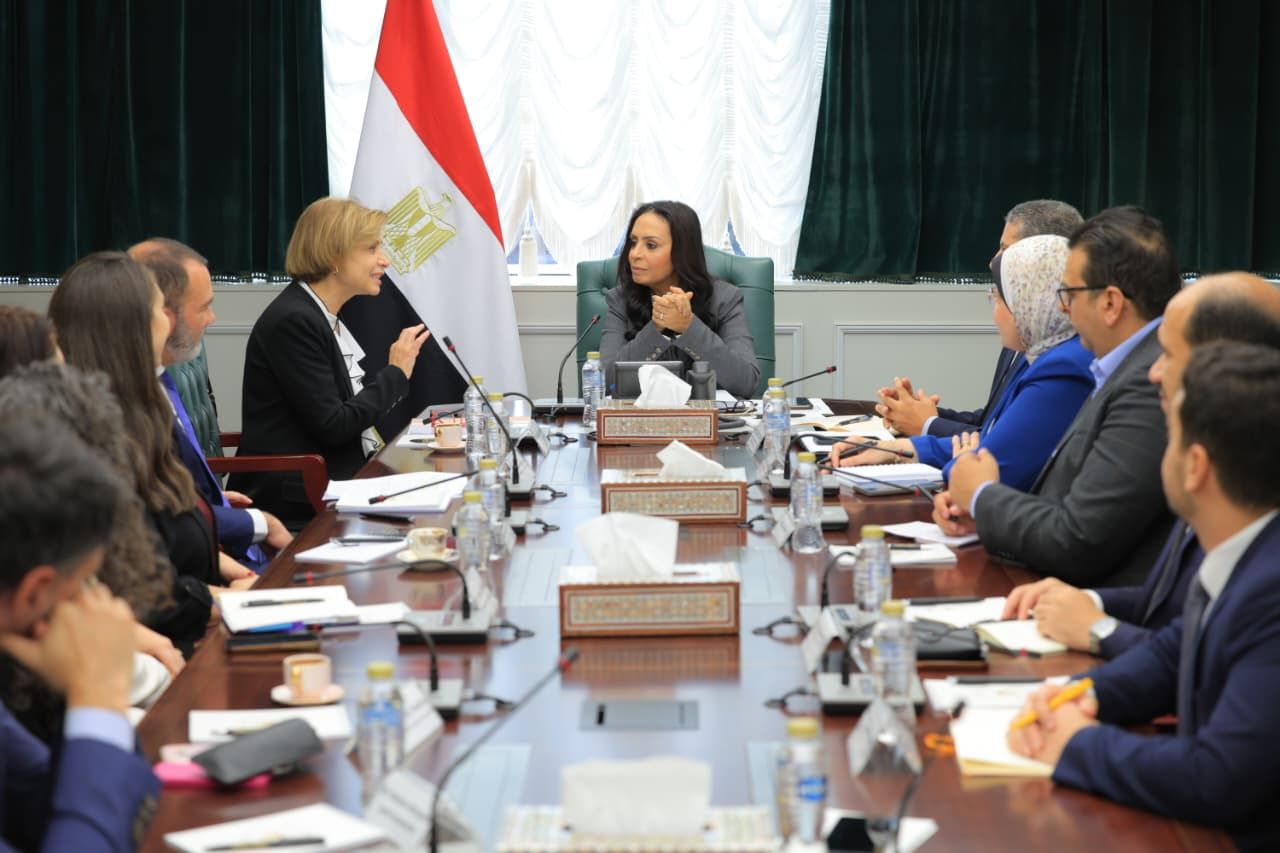 الدكتورة مايا مرسي و المديرة الإقليمية للتنمية البشرية الدكتورة مايا مرسي و المديرة الإقليمية للتنمية البشرية