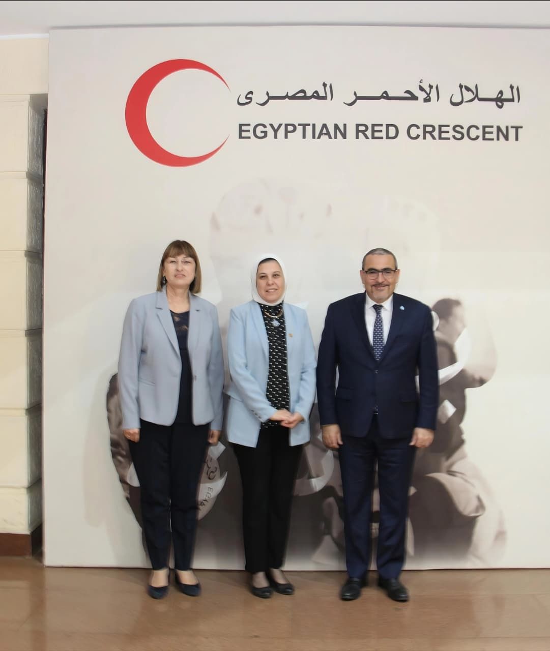 الدكتورة أمال إمام مع نائب المنسّق الخاص للأمم المتحدة لعملية السلام الدكتورة أمال إمام مع نائب المنسّق الخاص للأمم المتحدة لعملية السلام