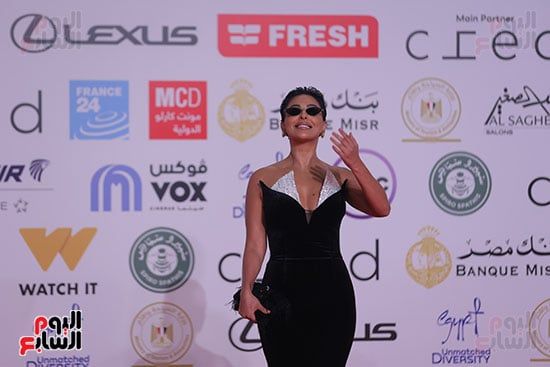 الفنانة ميس حمدان الفنانة ميس حمدان