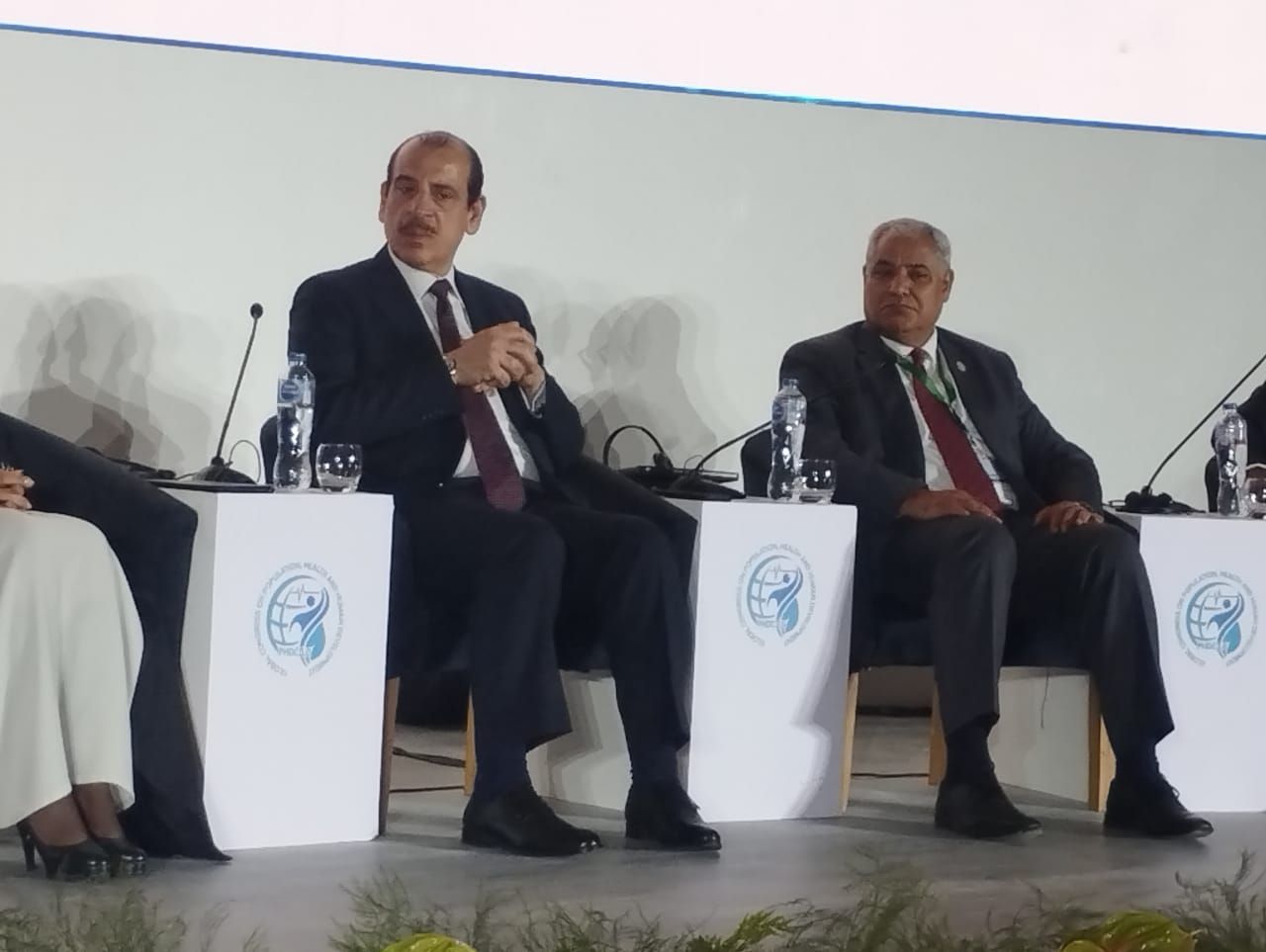 د عمرو قنديل خلال الجلسة لا د عمرو قنديل خلال الجلسة لا