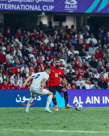 جانب من المباراة محمد صلاح جانب من المباراة محمد صلاح