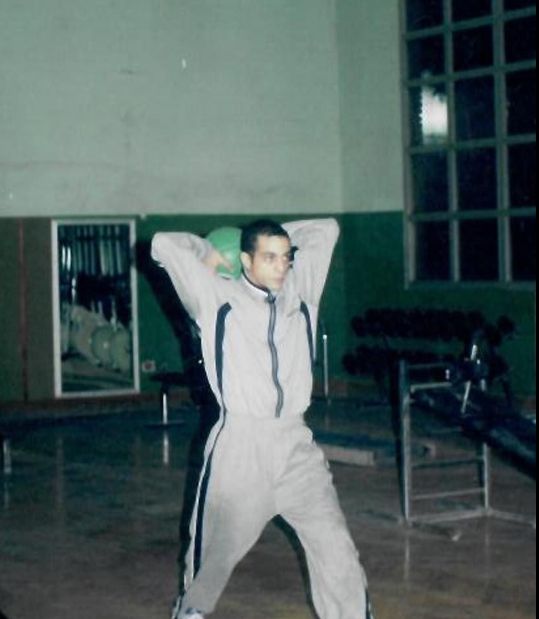 محمد صبرى نجم الزمالك السابق فى الجيم محمد صبرى نجم الزمالك السابق فى الجيم