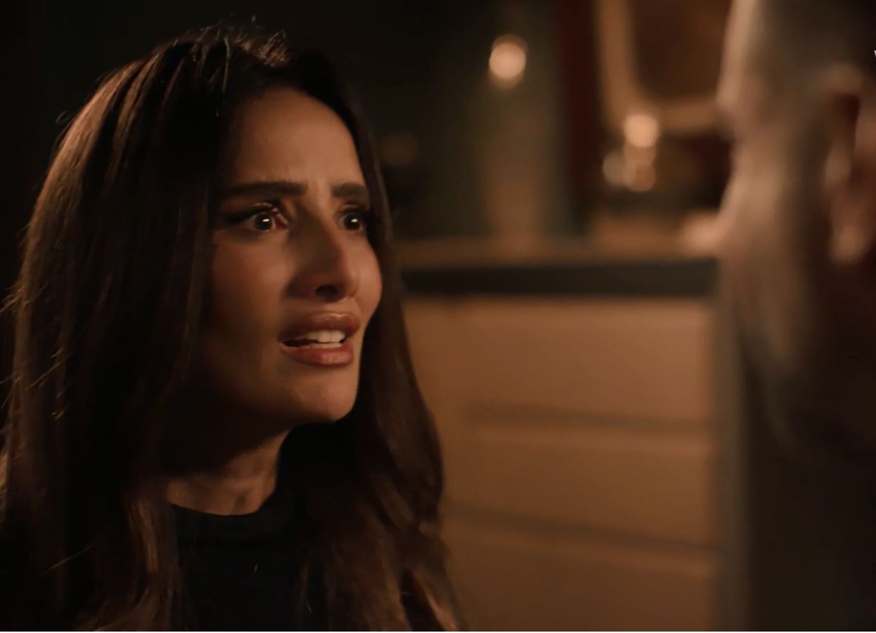 زينة فى مسلسل ورد وشوكولاته الحلقة 5 زينة فى مسلسل ورد وشوكولاته الحلقة 5