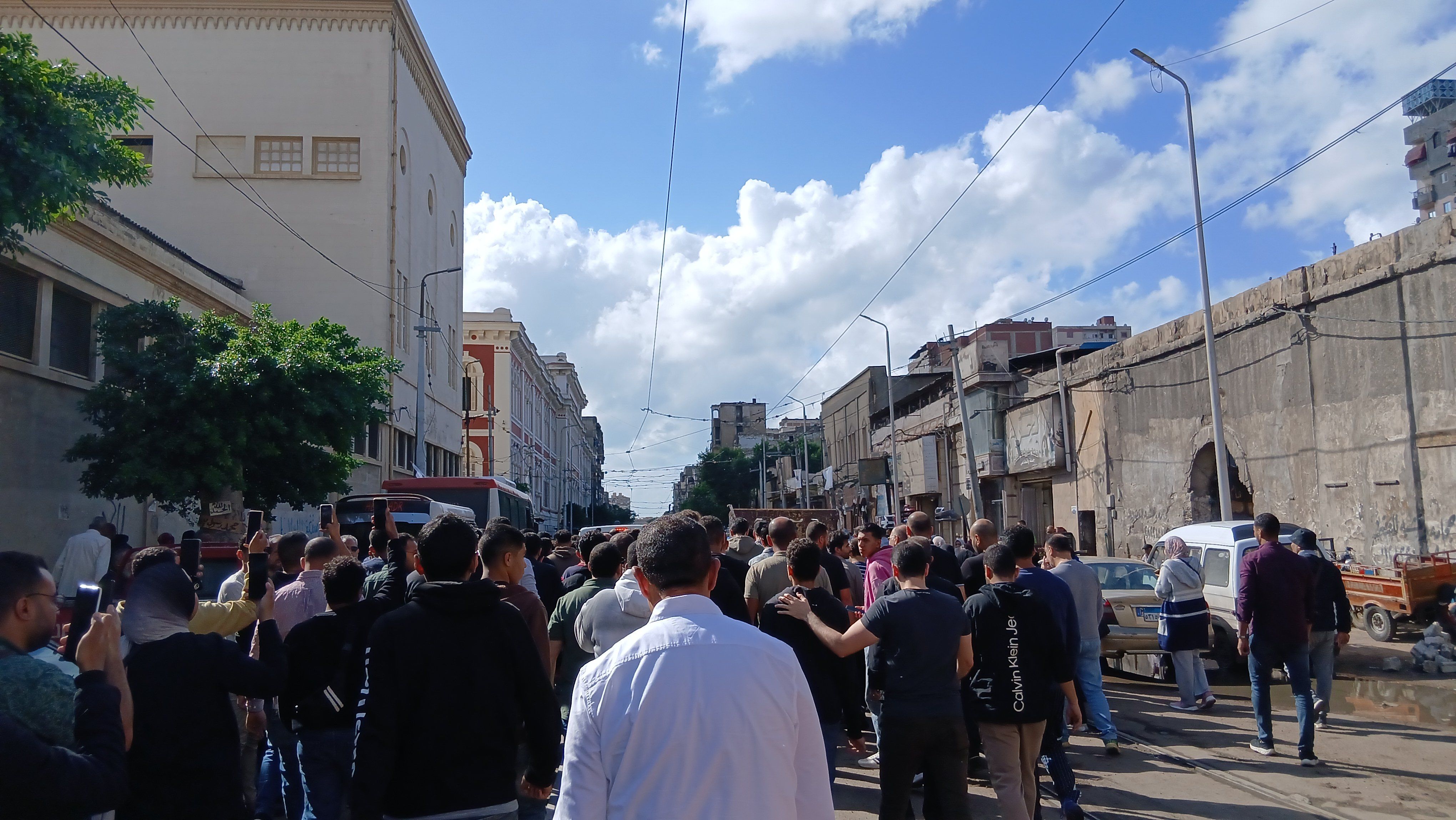 تشيع جثمان مهندس الإسكندرية المقتول علي يد صديقه تشيع جثمان مهندس الإسكندرية المقتول علي يد صديقه